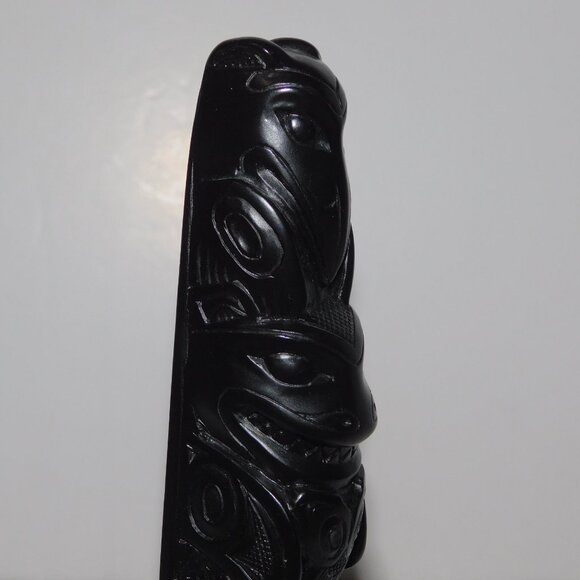 BOMA Raven Queen Bear Beaver 6.5" Black Resin Totem Pole Native Haida Artwork - Picture 6 of 12